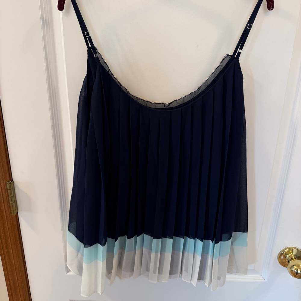 White House Black Market NWT! XL Navy Pleated Coloblock Cami $69 Tags